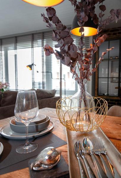 S27_33_ Long Island Apartment *